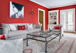 Kombinasi warna cat rumah merah dan hitam yang elegan. 10 Warna Cat Ruang Tamu Pilihan Agar Tampak Lebih Luas