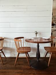 Austin Guide Runway Chef In 2020 Dwell Kitchen Simple Dining Table White Paneling