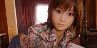 Kalli matan hausawa suna cin gindin junansu. Bayanin Yadda Ake Amfani Da Ya Yan Tsana