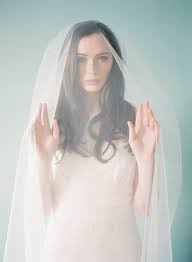 We know that there is so much to know when purchasing a wedding veil and having all of that information together in one spot at your fingertips makes it so much easier! Wedding Veils And Where To Buy Them In Ireland Confetti Ie