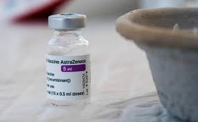 Las farmacéuticas astrazeneca y johnson & johnson se han visto involucradas en la suspensión de sus productos debido a los. Covid Los 7 Efectos Secundarios De La Vacuna De Astrazeneca Que Requieren Ir Al Medico Inmediatamente La Verdad