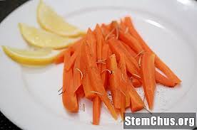 Normalmente, las zanahorias más grandes se emplean para cocinar guisos y sofritos, mientras que las zanahorias babies se suelen utilizar como guarnición o crudités. 3 Formas De Cocinar Zanahorias Al Vapor Consejos 2021