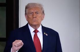Tổng thống Donald Trump công bố thuế nhập khẩu mới