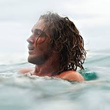 Perfect hairstyle for beach #17. Surfer Hair For Men 21 Cool Surfer Hairstyles 2021 Guide Surf Hair Surfer Hairstyles Surfer Hair