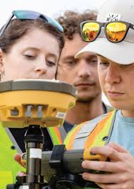 Alumni & Friends Winter 2023 Magazine and Annual Report by Dunwoody Alumni  & Friends Magazine