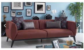 Yeni modelimiz son zamanlarda trend olan siyah metal ayaklı yapısı, sırt kısmında ve kol yanında bulunan çizgisel kapitone desenleri ile oldukça şık bir. Gri Istikbal Lofty Koltuk Takimi Modelleri Ve Fiyati Dekopasaj