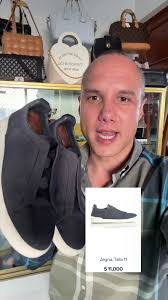 Actualización de moda para caballeros: jeans y zapatos