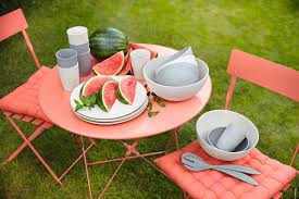 Bistro Tisch Und Stuhle Fur Den Garten Garten Tisch Und Stuhle Naturliche Wohnzimmer