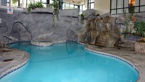 It May Be Chilly Outside But You Can Still Make A Splash At Our Hotel In Our Heated Indoor Pool Gatlinburg Hotels Hotel Swimming Pool Hotels In Gatlinburg Tn