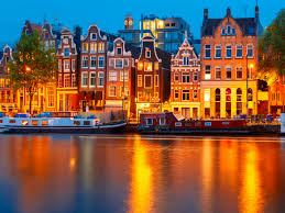 Ο ευκάλυπτος είναι δένδρο πολυτιμότατο για τα μέρη προ πάντων που κάνουνε θραύση οι πυρετοί. Ollandia E Ta3h Plhroforikh Tpe