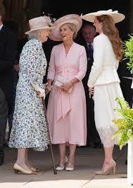 I think Lady Sarah is the dukes stepsister. He said he had to take her to  her cousins not our cousins. That would make the creepiness between them  more bearable | Facebook