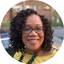 Shanda Moore's Instagram, Twitter & Facebook