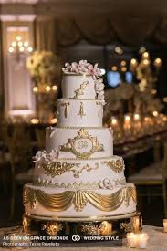 A Dramatic Baroque Wedding At Oheka Castle In Huntington Ny Wedding Entrees Wedding Cake Toppers Baroque Wedding