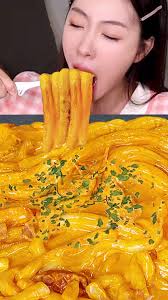 Korean Spicy Rose Tteokbokki Mukbang ASMR Eating Show