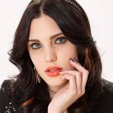 Leonora Martinez (@123_leonora)