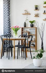 Industrielle Esszimmer Interieur Mit Einer Tabelle Schwarze