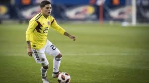 € * 18/01/1993 en medellín, colombia. Sis55fzbhgsium