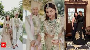 Parineeti Chopras wedding stylists Nidhi Agarwal and Shraddha Lakhani  decode her bridal look, react to trolling, comparisons with Alia Bhatts  look and much more - Exclusive! | Hindi Movie News - Times of India