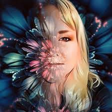 Lori Finke's Instagram, Twitter & Facebook