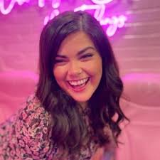 Jodie Strachan (@jodiestrac)