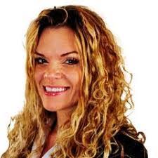 Christina Mingle's Instagram, Twitter & Facebook