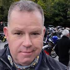 Hallo zusammen! Jan aus Karlsruhe.Vielleicht kann ich mich irgendwo  anschließen,oder so