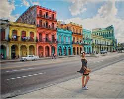Momentos De Locura Y Aventuras En Cuba Y Es Que Perderse Por La Calles De La Habana Es Diversion Asegurada Cuantos De Vosot Travel Landmarks Places