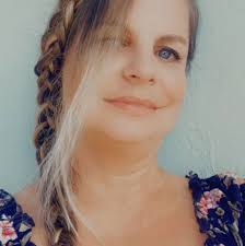 Good morning everybody, two quick things: 1) The readings from A Darkness  Most Fowl really wowed me last night. I plan to check out more tomorrow and  wanted to encourage you to