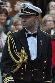 Who in the british army can wear aiguillettes, and with what uniform? Mess Dress Uniform Wikiwand
