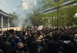 Era tutto pronto, mancava solo la firma del ministro della salute. Milano Anche Oggi Vibranti Proteste Sotto Regione Lombardia A Causa Del Coprifuoco Ilmetropolitano It