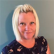 Winnie Schuster's Instagram, Twitter & Facebook