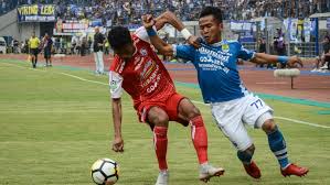 Daftar manajer/pelatih di liga 1 indonesia 2021. Hasil Persipura Vs Persib Skor 1 1 Maung Bandung Jauhi Kejaran Psm Tirto Id