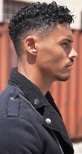 Using henna and clay colored extensions, this hairstyle … The Best Hairstyle For A Guy According To His Face Shape Our Hair Is Not Just A Tool To Protect Our Face Men Haircut Curly Hair Curly Hair Men Curly Hair