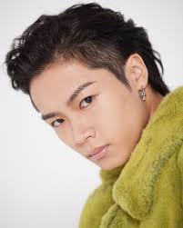 画像に含まれている可能性があるもの 1人以上 クローズアップ 室内