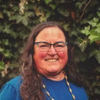 Stephanie Pfeiffer's Instagram, Twitter & Facebook