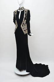 Alexander Mcqueen Vintage 2006 Widows Of Culloden Embellished Velvet Dress 40 In 2020 Velvet Dress Couture Outfits Alexander Mcqueen