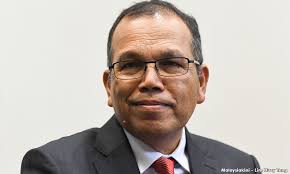 Isu ni jadi bila jawatan tan sri md raus sharif sebagai ketua hakim negara dilanjutkan tiga tahun lagi bermula. Malaysiakini Ketua Hakim Negara Dahului Senarai Penerima Darjah Kebesaran P Pinang