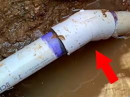 Untuk mengatasi pipa bocor dalam tembok maka bongkarlah dinding dimana titik kebocoran terlihat. Menambal Pipa Pvc Yang Bocor Dapat Dilakukan Sendiri Kok Arafuru