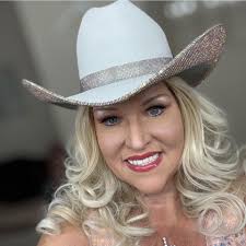 These Males Served Their Purpose! 🌽🚜