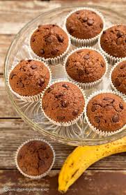 Muffins Cu Banane Si Ciocolata Diva In Bucatarie Chocolate Muffins Banana Recipes Healty Food