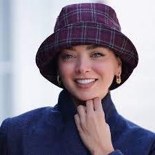 Olivia Classico Black and White Winter Chemo Hat