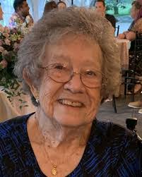 Louise Mower's Instagram, Twitter & Facebook