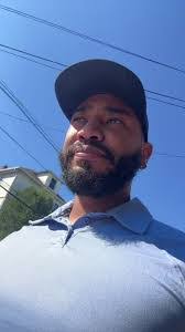 Eli Galiano's Instagram, Twitter & Facebook