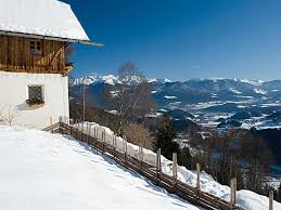 Book hotel san lorenzo, chiavenna on tripadvisor: Die Schoensten Winter Lodges Der Welt San Lorenzo Italien Ausblick The Frequent Traveller