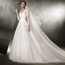 Wie gut, dass die aktuellen styles der brautkleider alles andere als unbequem sind. Prinzessin A Linie Brautkleid Elegant Langarm V Ausschnitt Tull Spitze Mit Armel