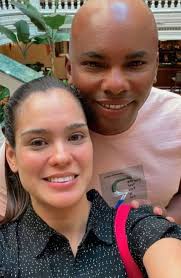 🌟 ¡Felicidades, Leo Benítez! 🎉 El talentoso actor cubano da un paso  emocionante en su vida al convertirse en dueño de su propio negocio. Con la  inauguración de "La Titona", una encantadora