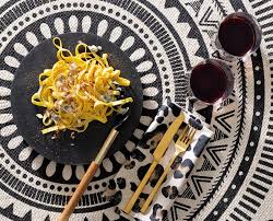 Tagliatelle fatte in casa, le tagliatelle all'uovo sono tra la pasta fresca all'uovo più apprezzata sulle tavole italiane e mondiali.la pasta all'uovo è sinonimo di casa, di nonna, di tradizioni: Tagliatelle Fatte In Casa Con Gorgonzola La Ricetta Io Donna