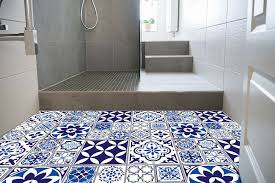 Find great deals on ebay for blue bathroom floor tiles. Spanish And Moroccan Blue Tiles Self Adhesive Kitchen Bathroom Floor Stickers Ebay