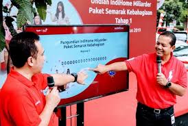 Anda bisa isi ulang pulsa, beli paket dan tukar poin hanya dengan satu klik. Telkom Umumkan 125 Pemenang Undian Indihome Miliarder Republika Online