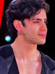 Aaron Mercury LCDLF con chingos de votos... obvio que La Casa de los  Famosos México no vaya a salir con la GATADA!!! 💐🤗🙏